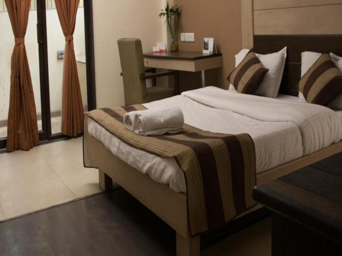 Hotel Pacific Inn Huda City Centre Gurgaon Exterior foto